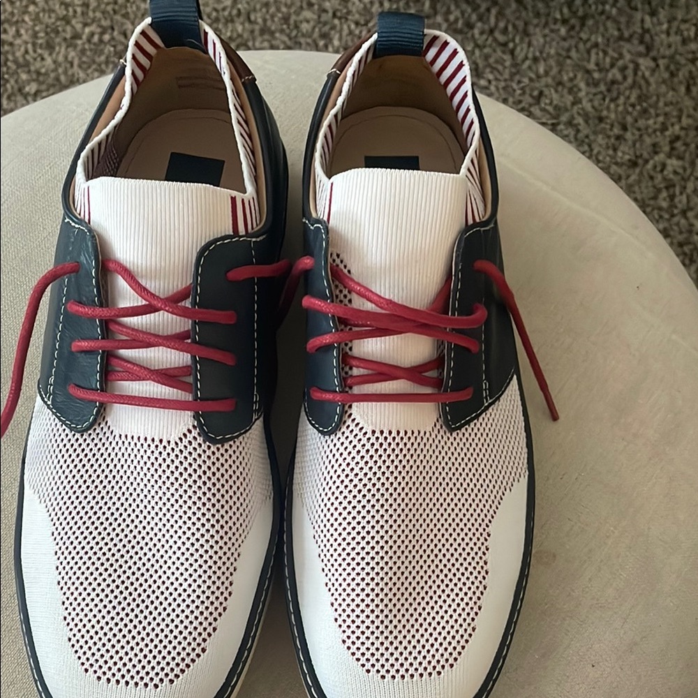 Stylish Men's Johnston Murphy White and Blue Shoes with Red Accents